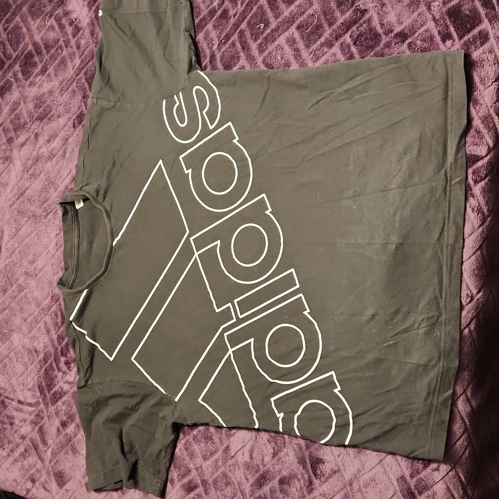 Mens size L Adidas T-shirt